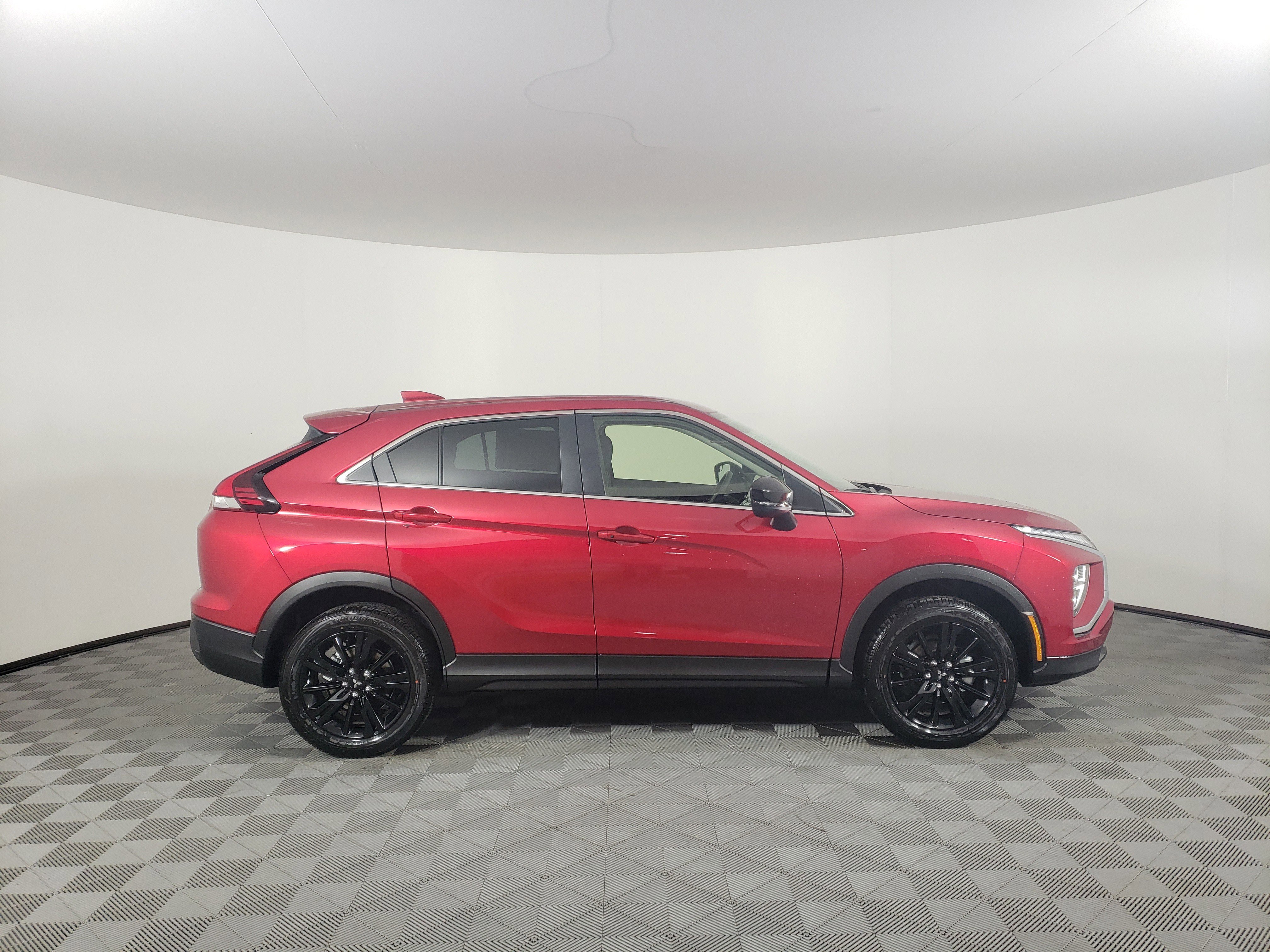 New 2026 Mitsubishi Eclipse Cross LE image 3