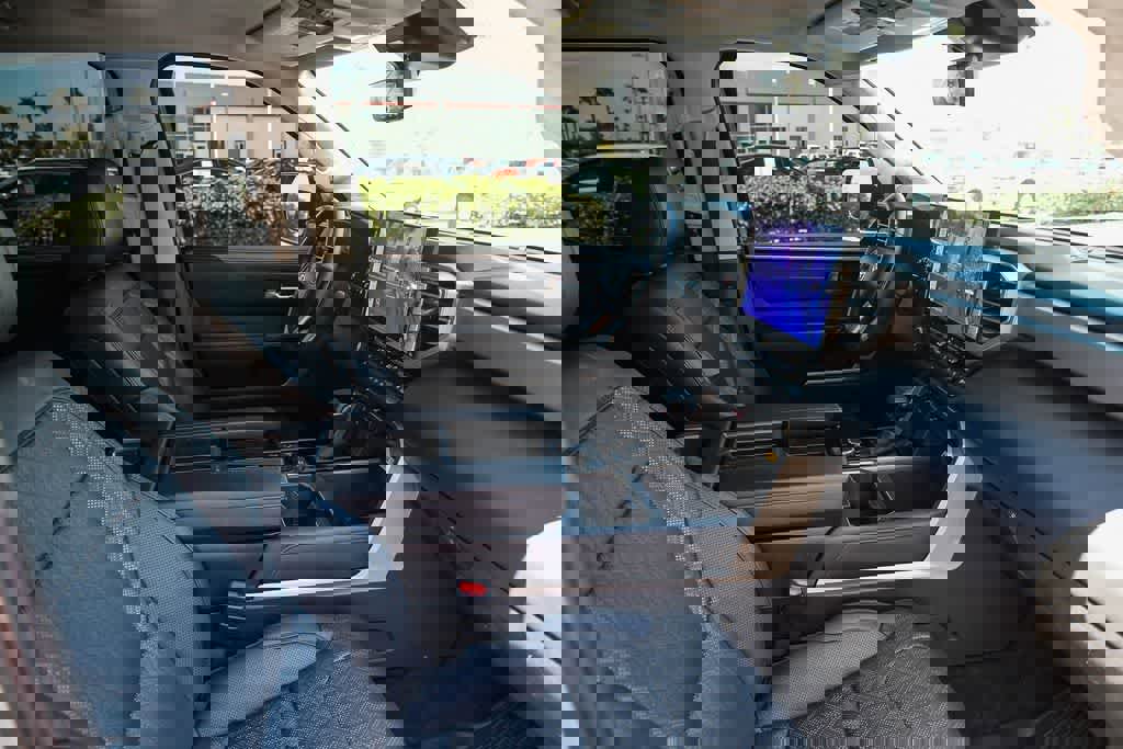 Used 2023 Toyota Tundra Limited w/ TRD Off-Road Package image 16