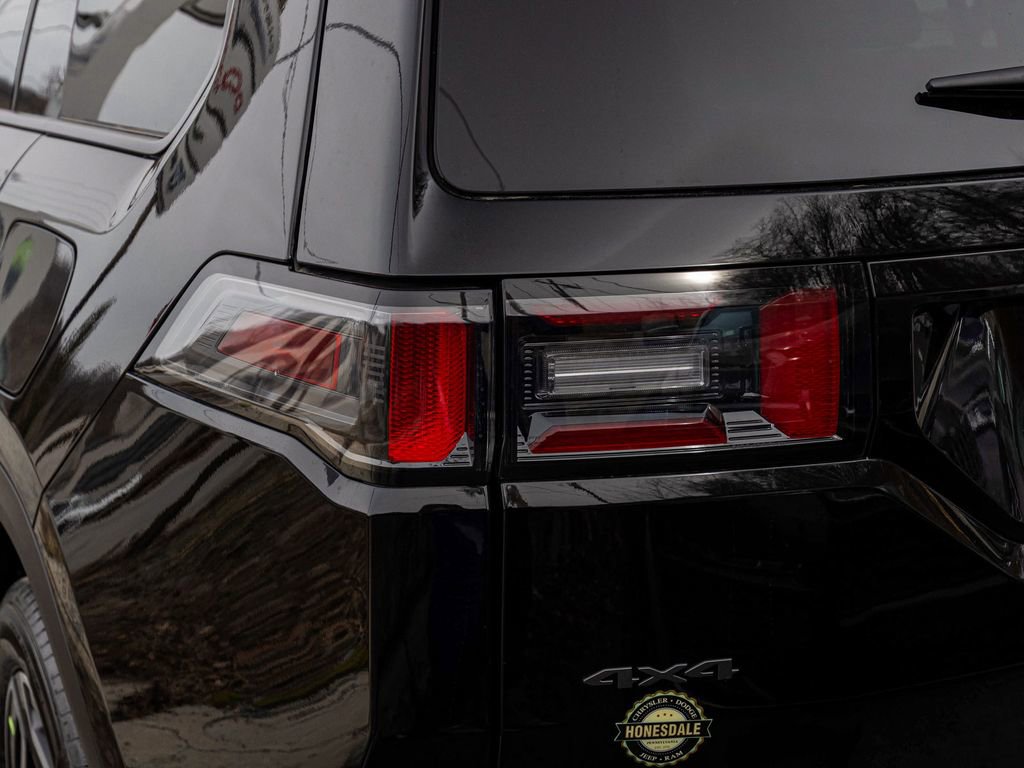New 2026 Jeep Cherokee Limited AWD/4WD image 32