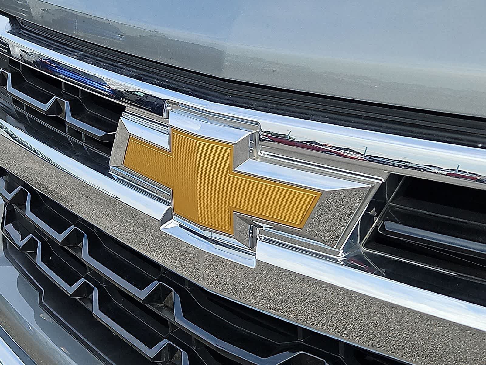 Used 2025 Chevrolet Silverado 1500 LT AWD/4WD image 36