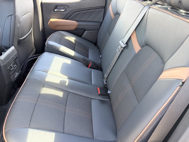 Used 2025 GMC Canyon AT4 AWD/4WD image 18