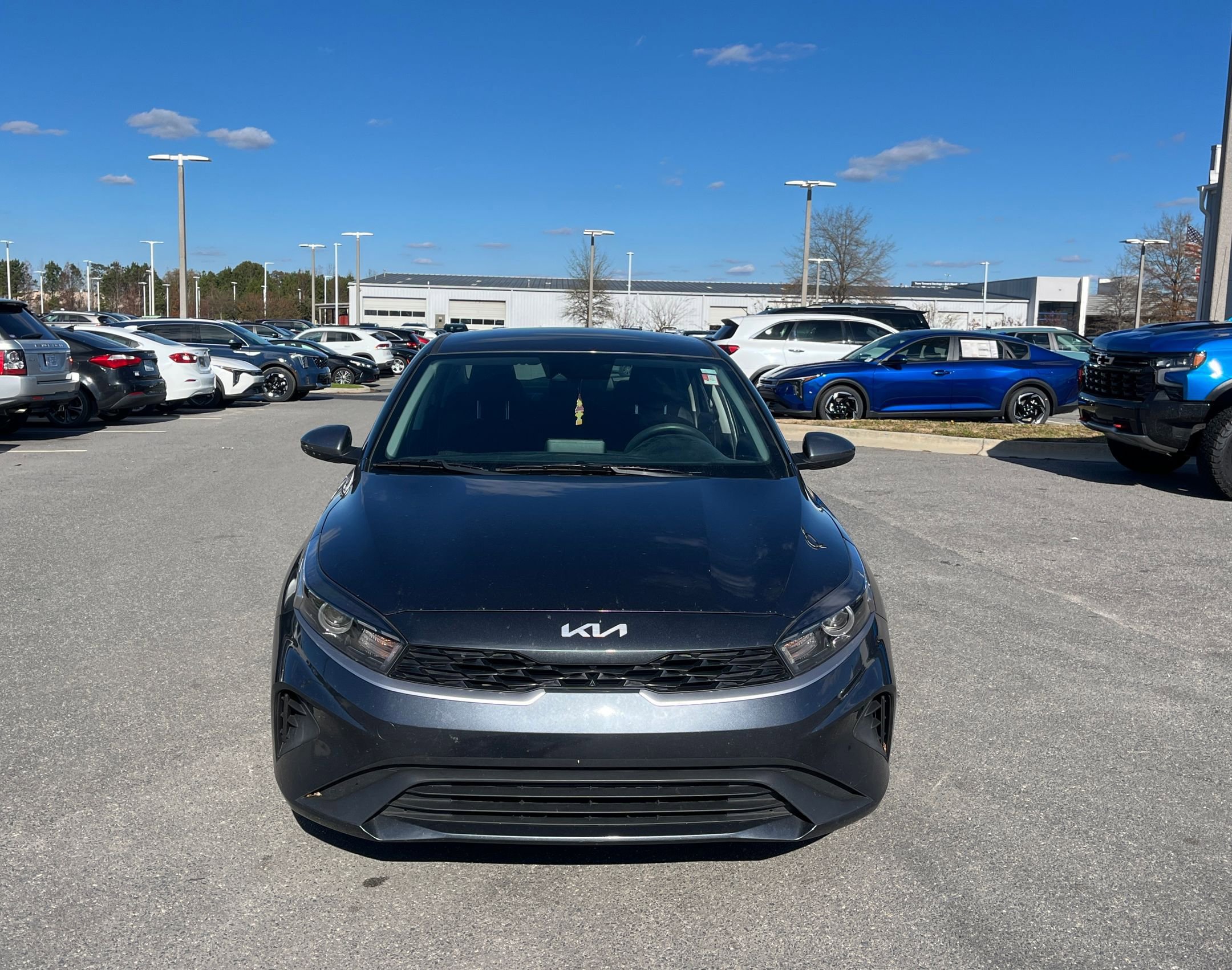Used 2023 Kia Forte LXS image 3