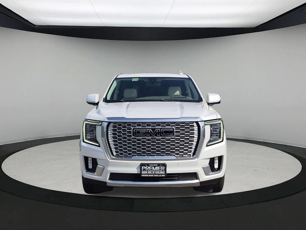Used 2022 GMC Yukon XL Denali AWD/4WD image 8