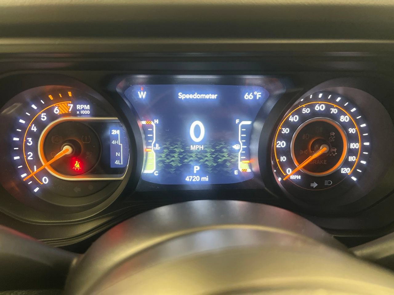 Used 2024 Jeep Wrangler Unlimited Rubicon w/ Technology Group AWD/4WD image 26