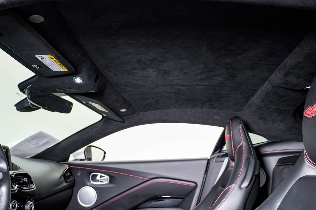 Used 2020 Aston Martin V8 Vantage Coupe image 22