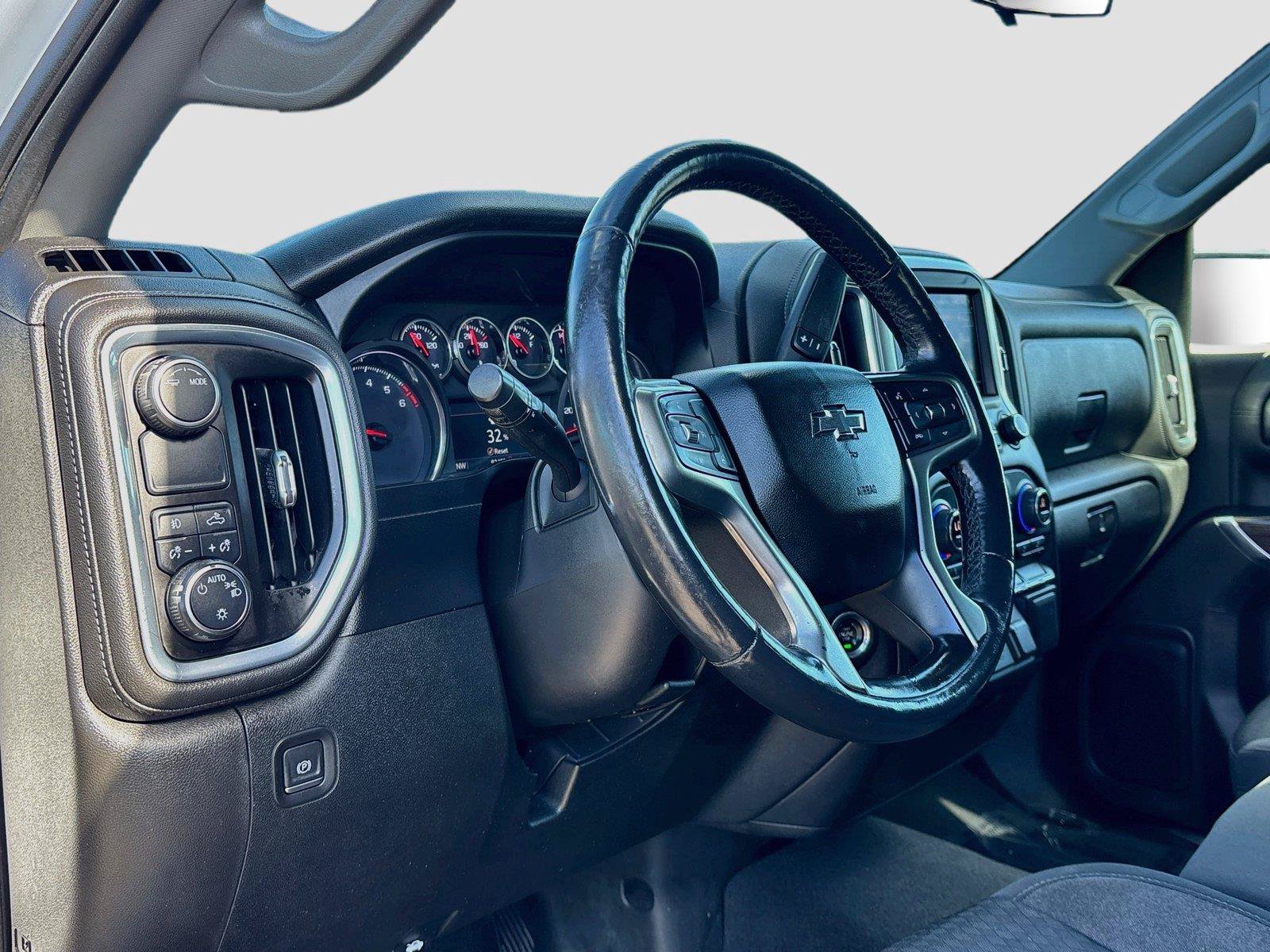 Used 2021 Chevrolet Silverado 1500 RST RWD image 9