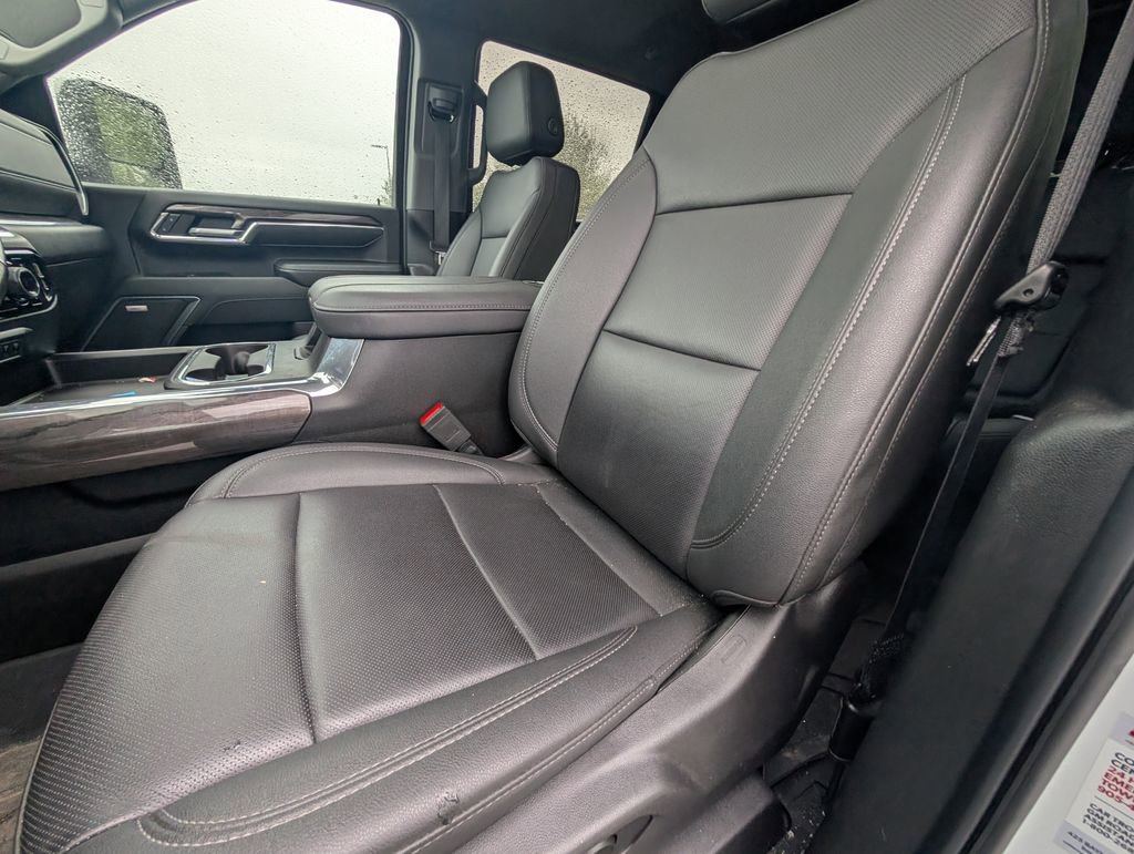 Used 2024 Chevrolet Silverado 2500 LTZ w/ LTZ Plus Package AWD/4WD image 11