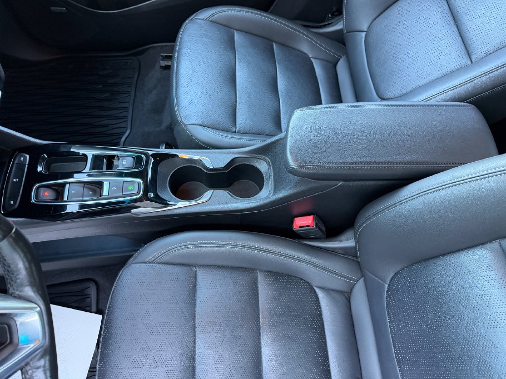 Used 2023 Chevrolet Bolt LT w/ Infotainment Package FWD image 13