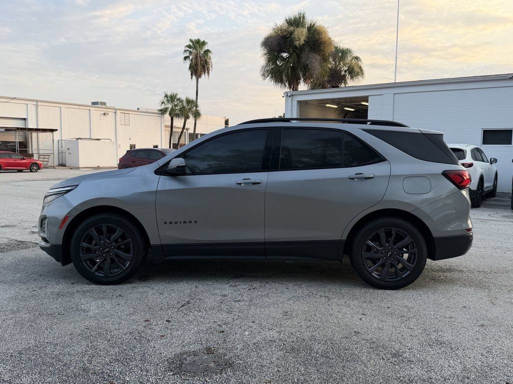 Used 2023 Chevrolet Equinox RS w/ RS Leather Package FWD image 9