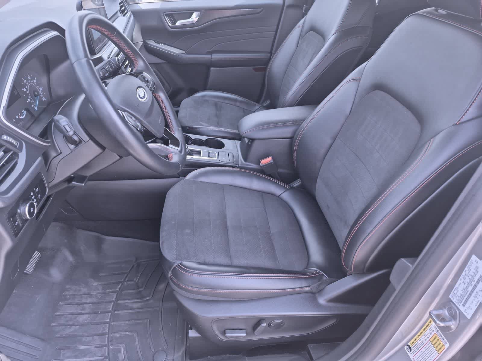 Used 2022 Ford Escape SEL w/ SEL Stealth AWD Package image 16