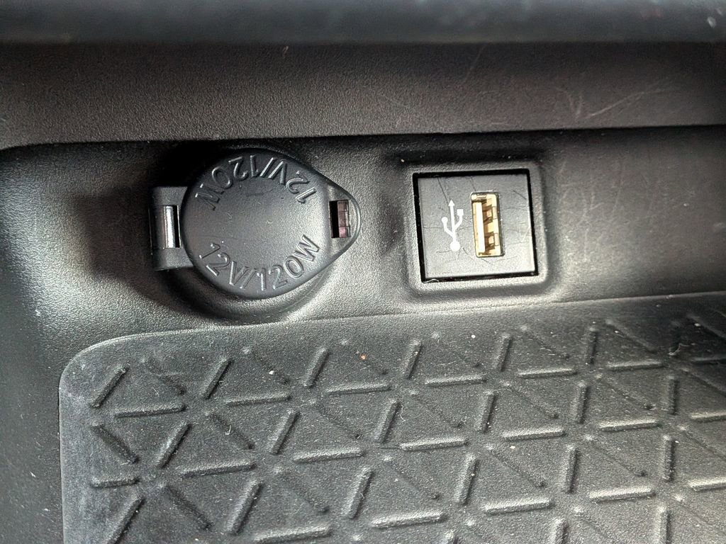 Used 2023 Toyota RAV4 XLE Premium image 24