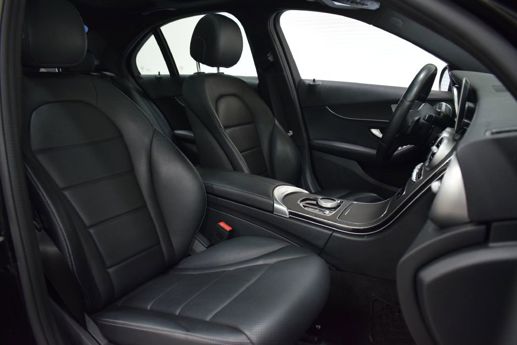 Used 2021 Mercedes-Benz C 300 4MATIC Sedan w/ Premium Package image 21