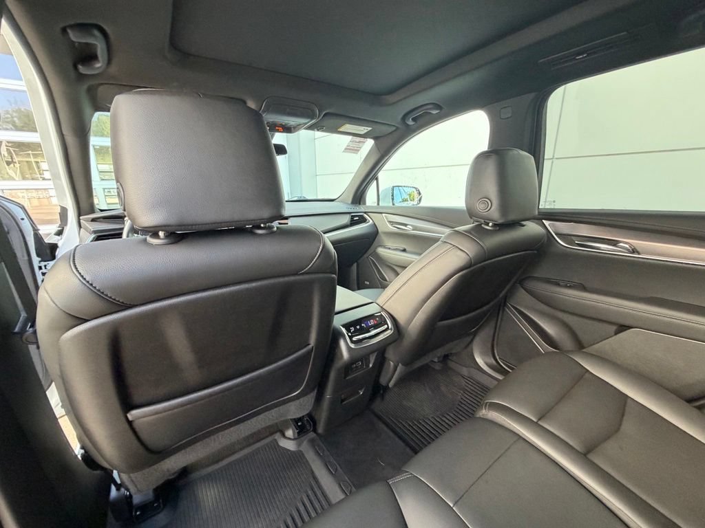 Used 2024 Cadillac XT6 Luxury FWD image 22
