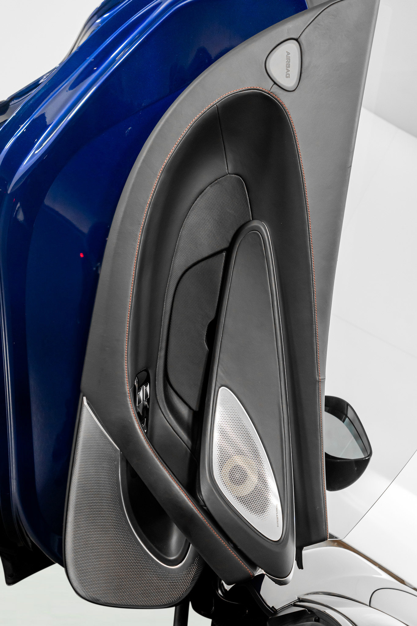 Used 2023 McLaren GT image 43