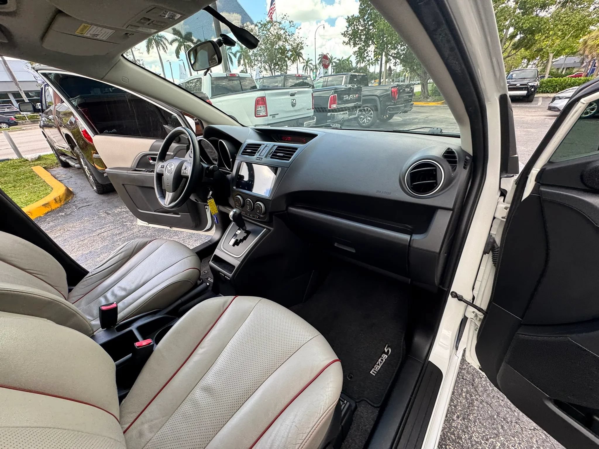 Used 2012 MAZDA MAZDA5 Grand Touring FWD image 28