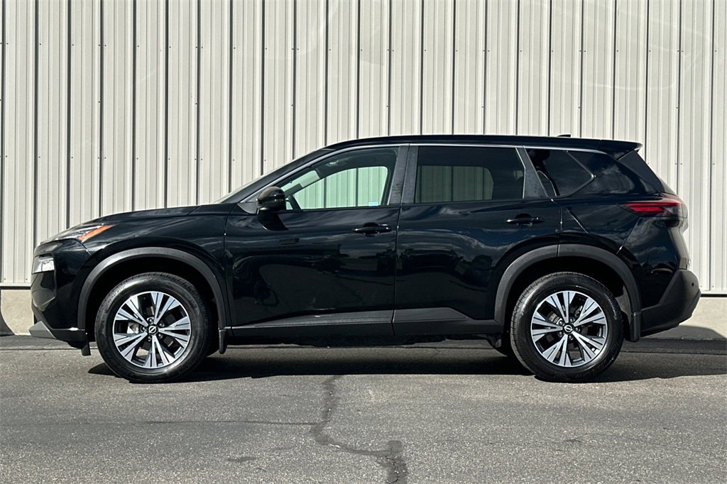 Used 2022 Nissan Rogue SV image 8