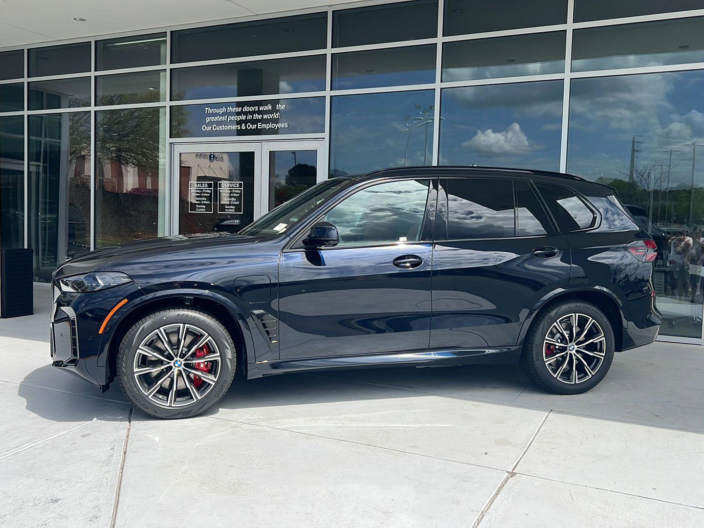 New 2026 BMW X5 xDrive50e image 4