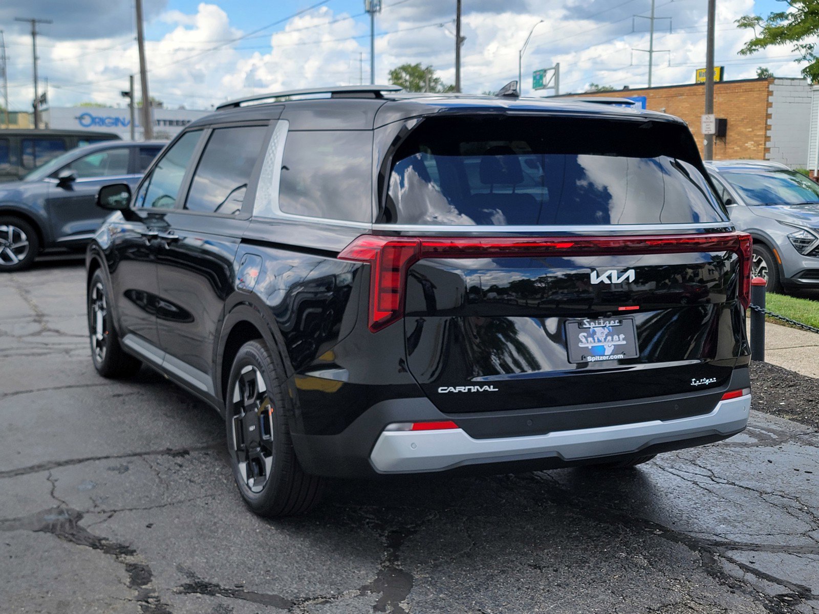 New 2026 Kia Carnival EX image 7