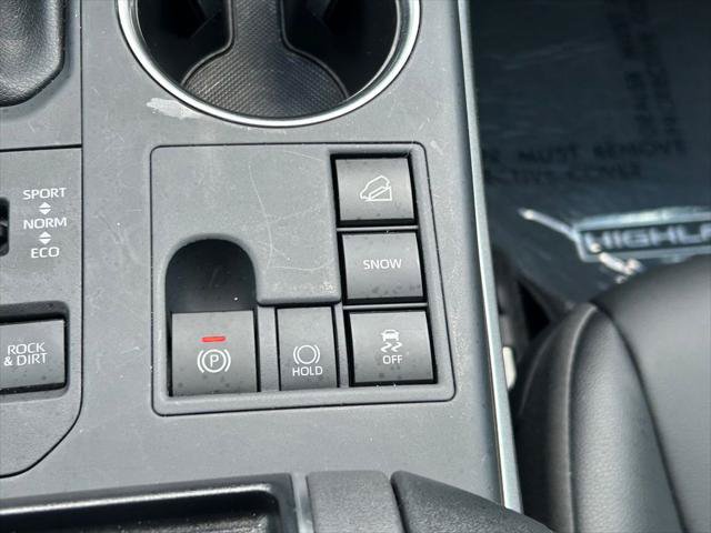 Certified 2026 Toyota Highlander XLE AWD/4WD image 31