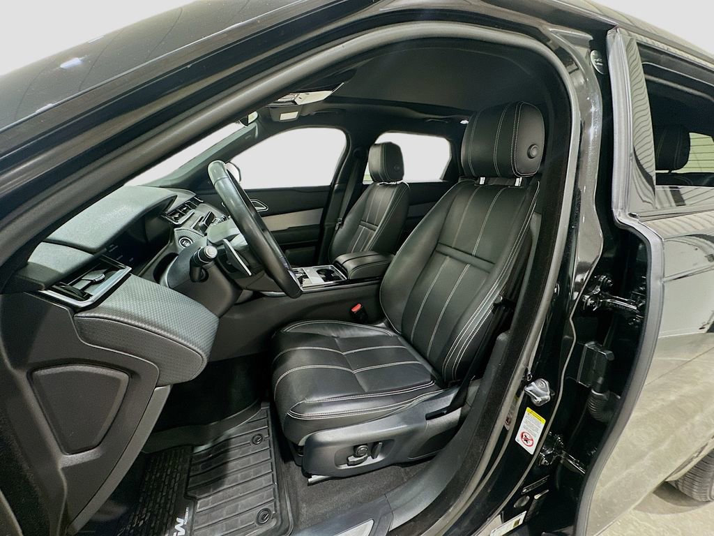 Used 2020 Land Rover Range Rover Velar R-Dynamic S image 21