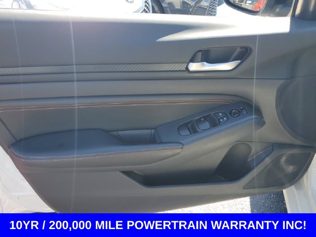 Used 2022 Nissan Altima 2.5 SR AWD/4WD image 10
