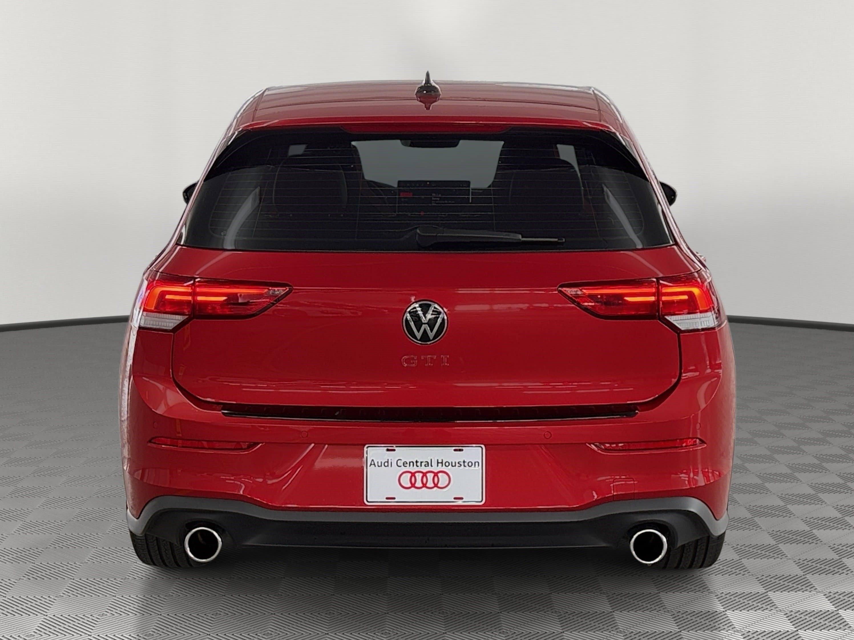Used 2026 Volkswagen Golf SE FWD image 10