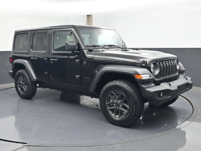 Used 2025 Jeep Wrangler Unlimited Sport AWD/4WD image 2