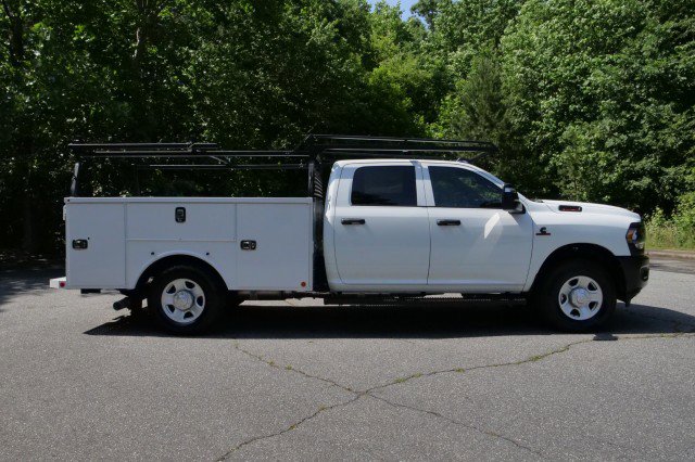 Used 2024 RAM 3500 Tradesman w/ Safety Group image 36