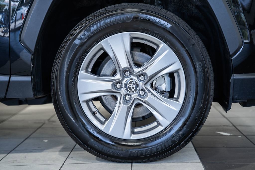 Used 2025 Toyota RAV4 XLE image 13