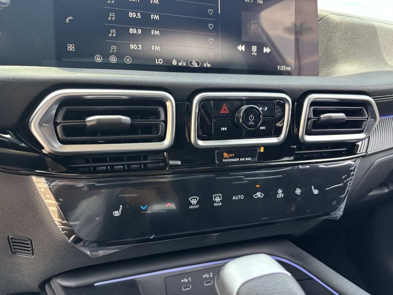 New 2026 Nissan Sentra SV w/ SV Convenience Package FWD image 23