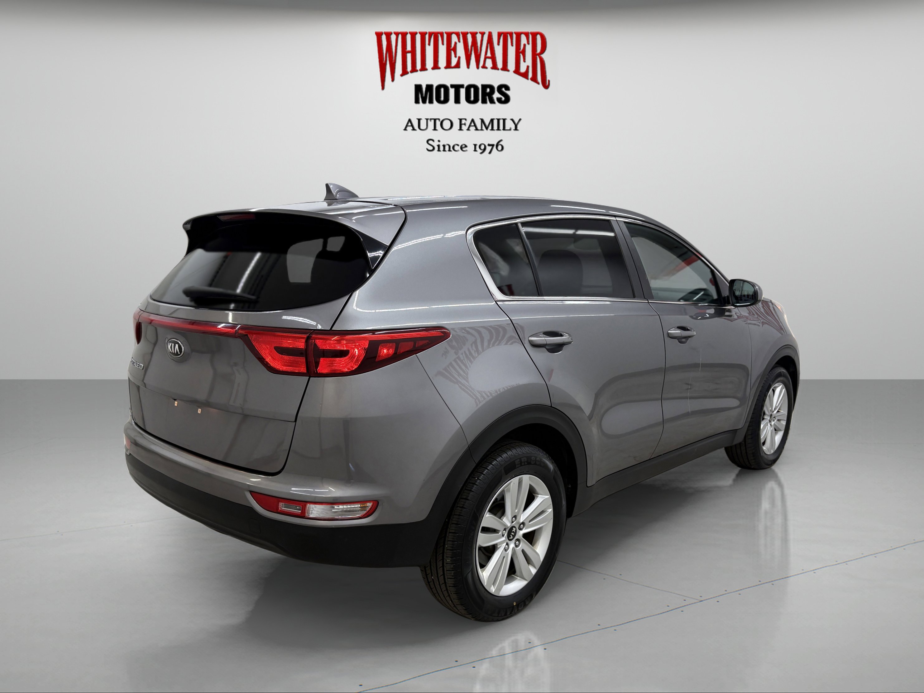 Used 2019 Kia Sportage LX FWD image 4