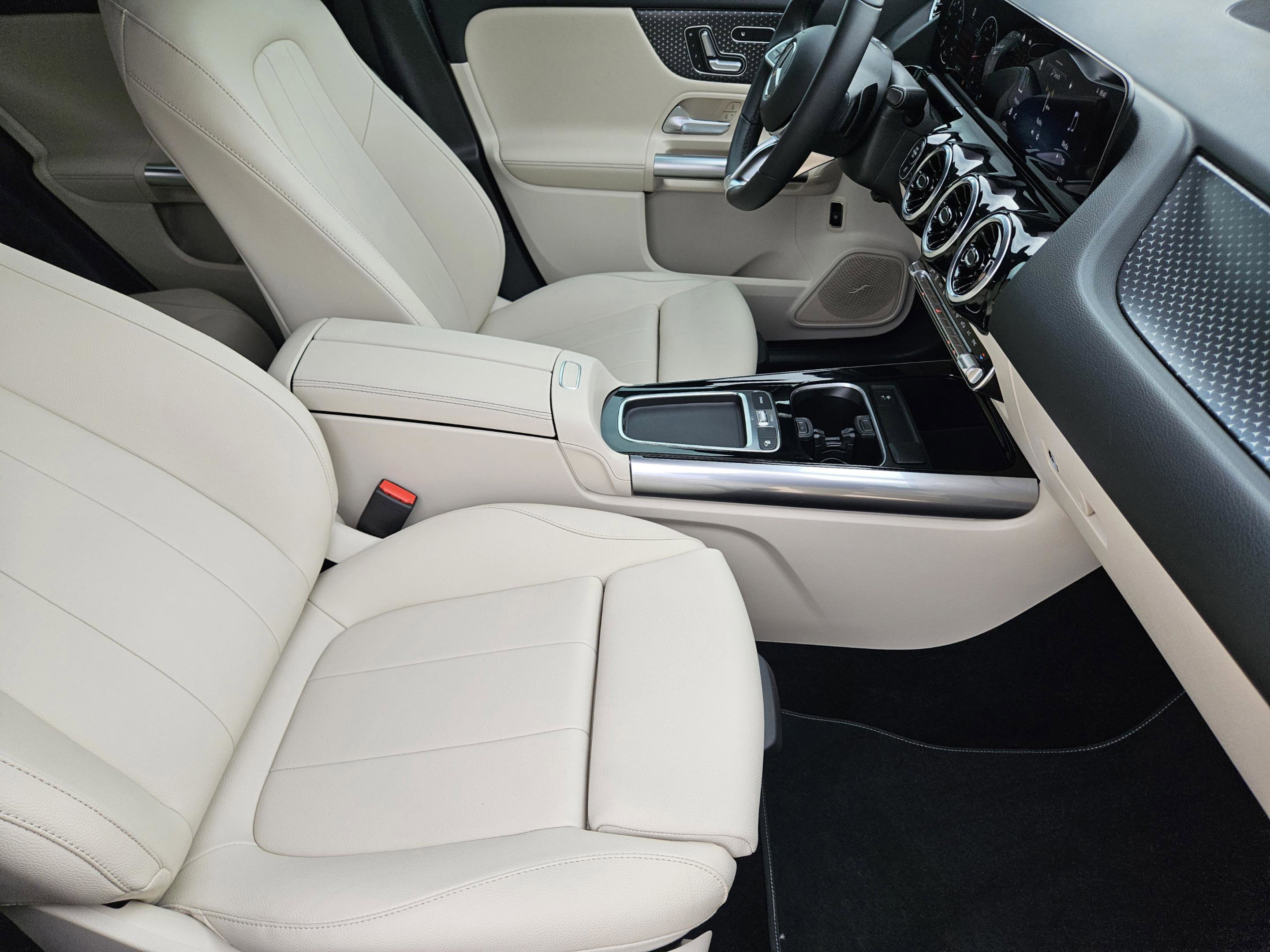 Certified 2026 Mercedes-Benz GLA 250 image 8