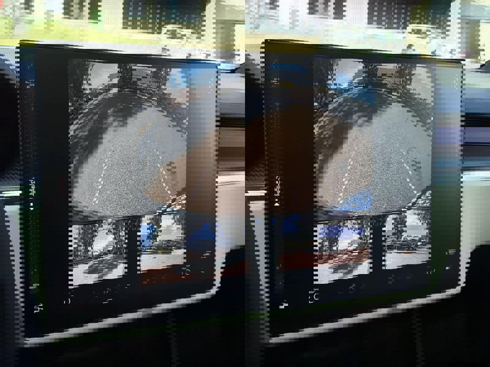 Used 2022 Tesla Model X Plaid image 19