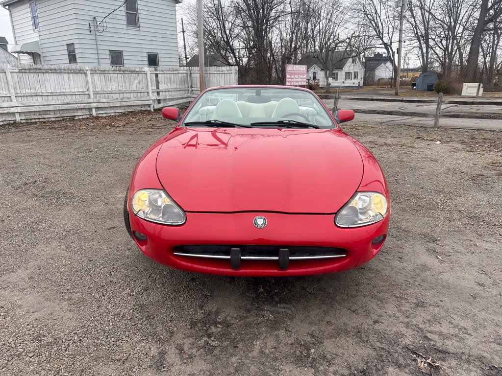 Used 2000 Jaguar XK8 Convertible image 2
