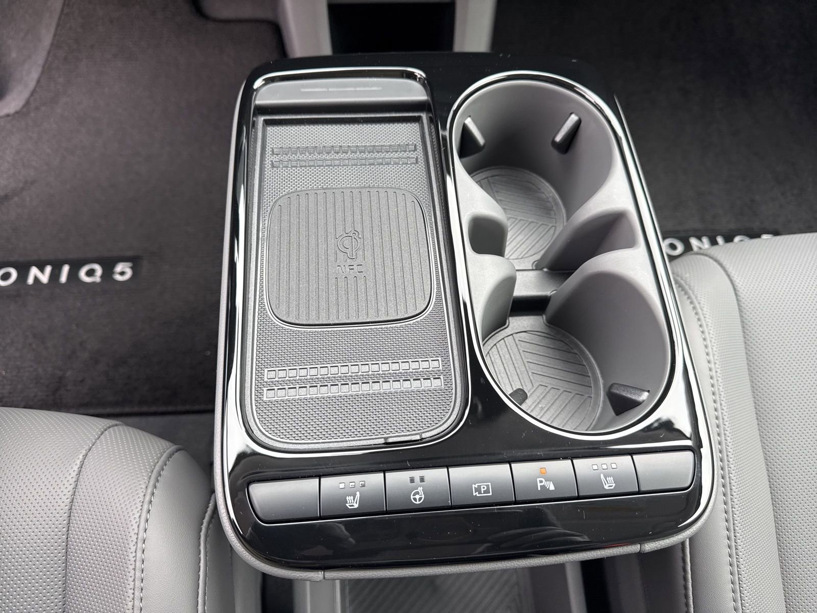 Used 2025 Hyundai Ioniq 5 SEL image 25