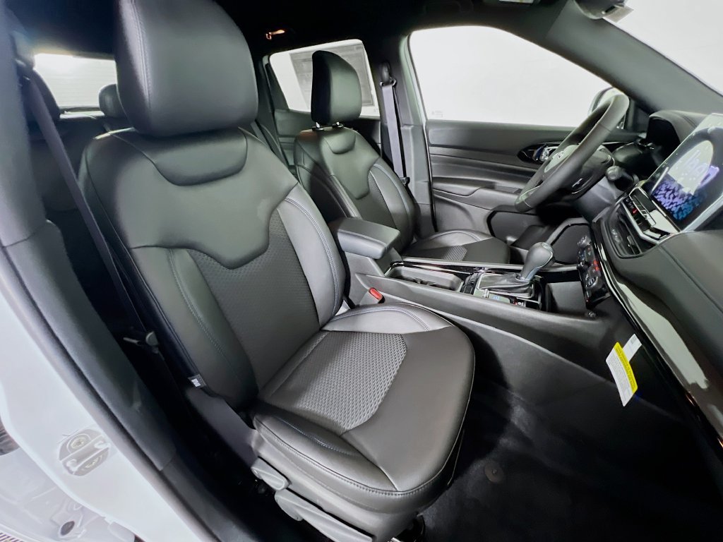 New 2026 Jeep Compass Latitude AWD/4WD image 26