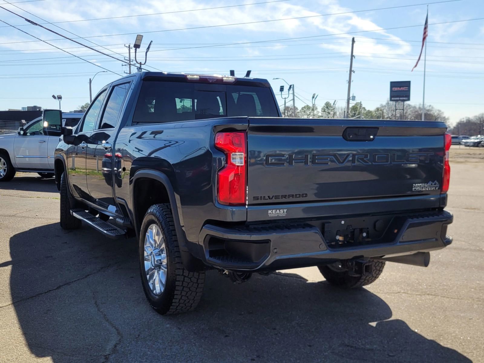 Used 2020 Chevrolet Silverado 3500 High Country w/ Technology Package image 11
