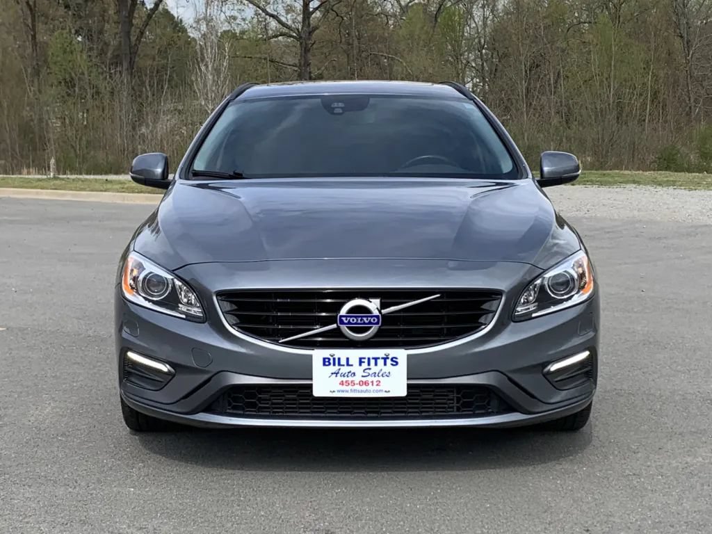Used 2018 Volvo V60 T5 Dynamic w/ Vision Package AWD/4WD image 2
