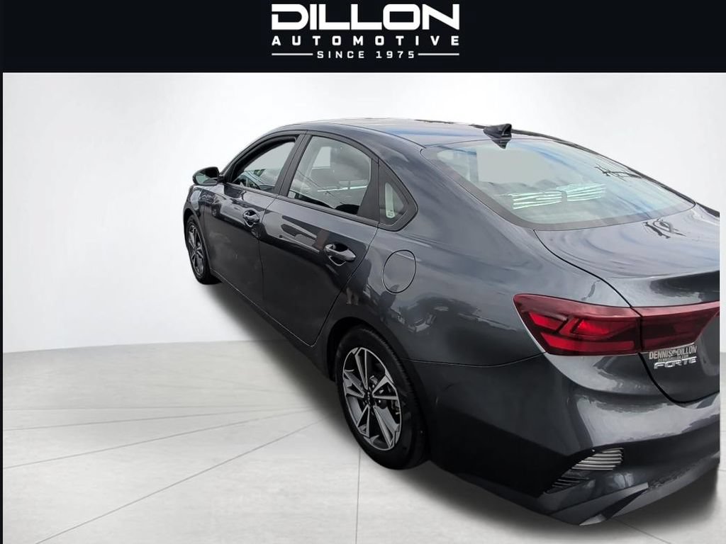 Used 2023 Kia Forte LXS w/ LXS Technology Package FWD image 3