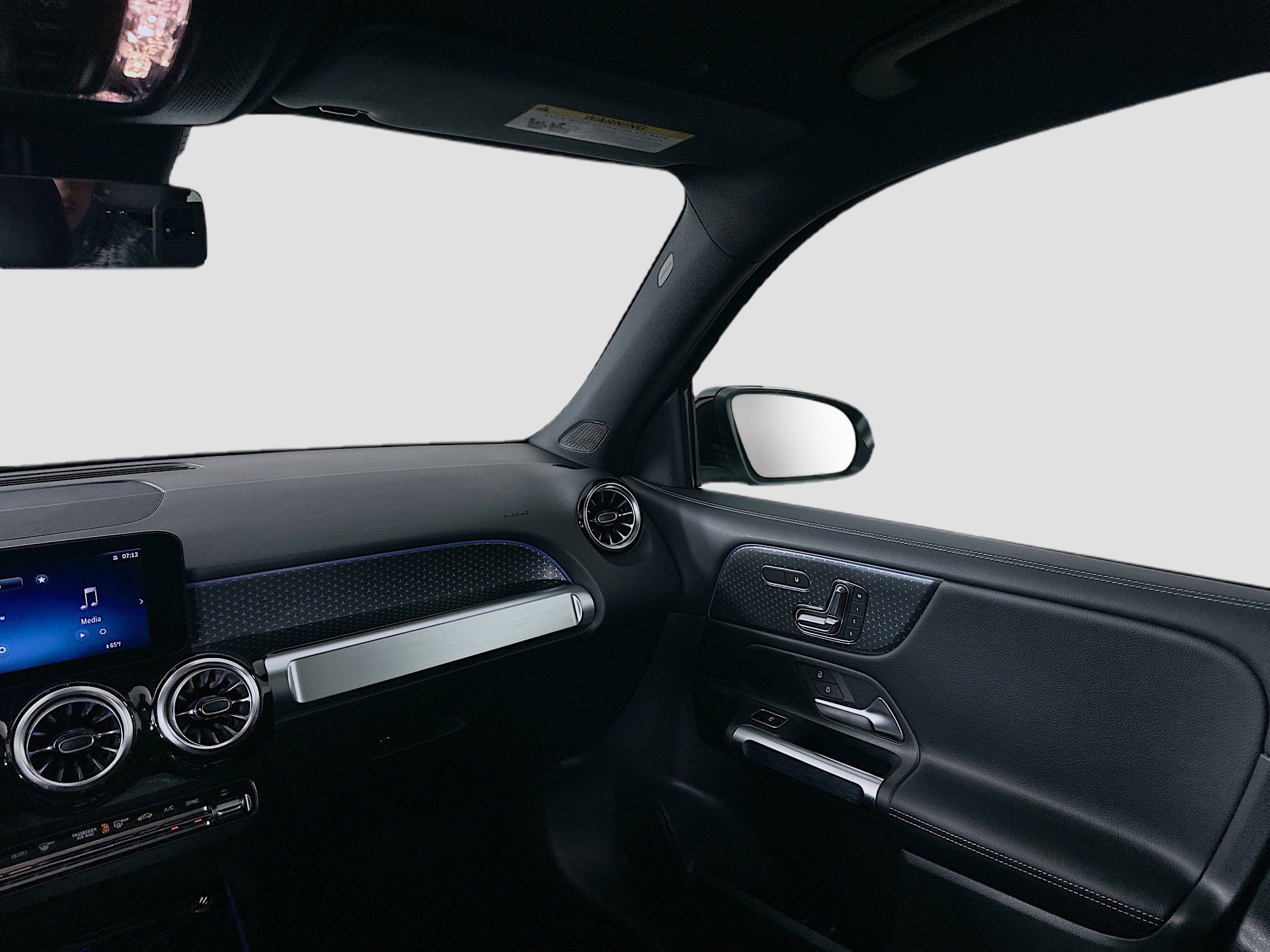 Certified 2025 Mercedes-Benz GLB 250 4MATIC image 30