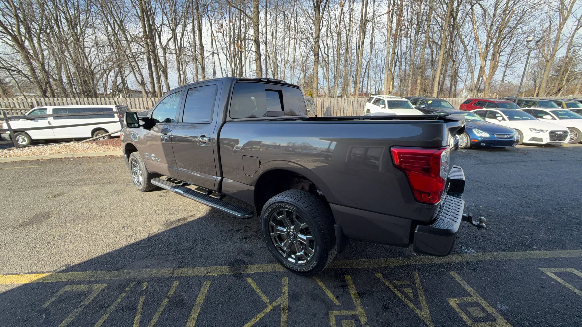 Used 2017 Nissan Titan SV image 7