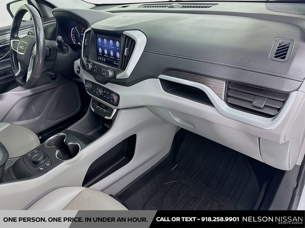 Used 2022 GMC Terrain SLT w/ LPO, Floor Liner Package image 28