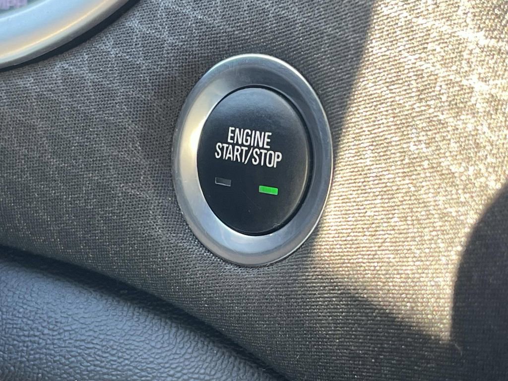 Used 2022 Chevrolet Malibu LT image 25