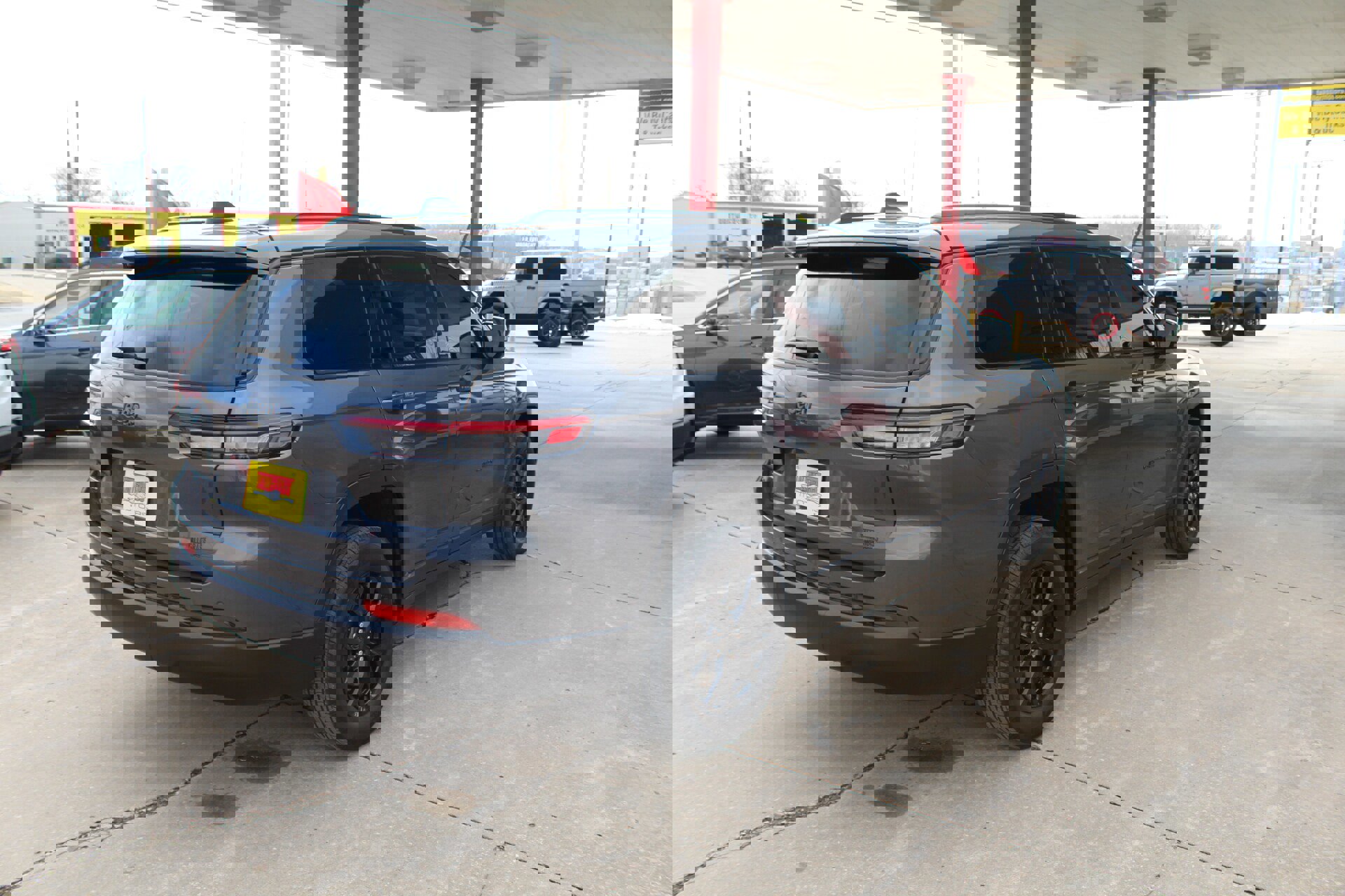 Used 2024 Jeep Grand Cherokee L Laredo image 60