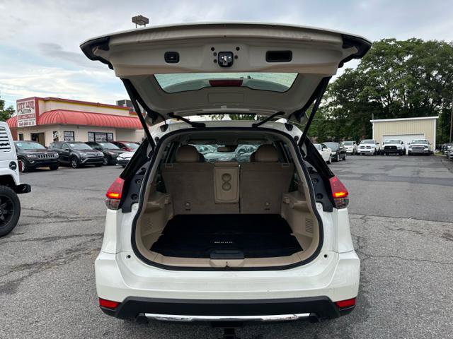 Used 2018 Nissan Rogue SL AWD/4WD image 16