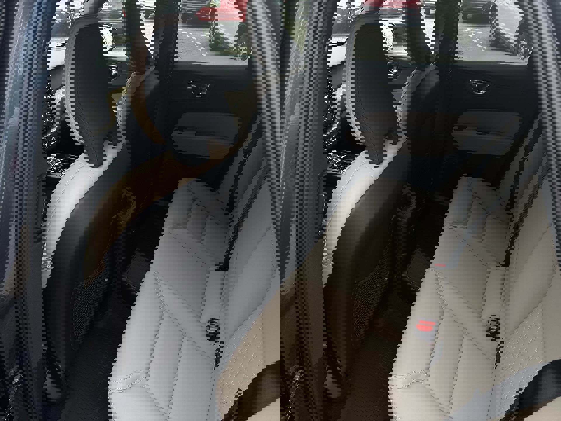 New 2026 Volvo XC60 T8 Plus w/ Protection Package Premier image 22