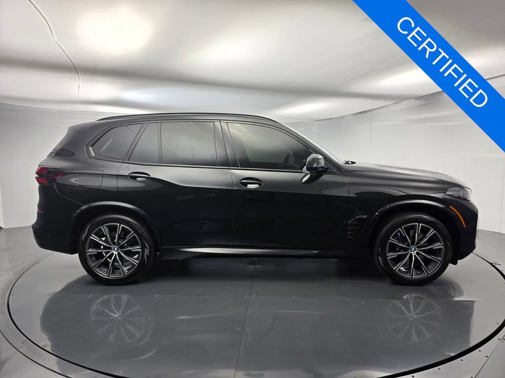 Certified 2024 BMW X5 xDrive40i w/ M Sport Package AWD/4WD image 3
