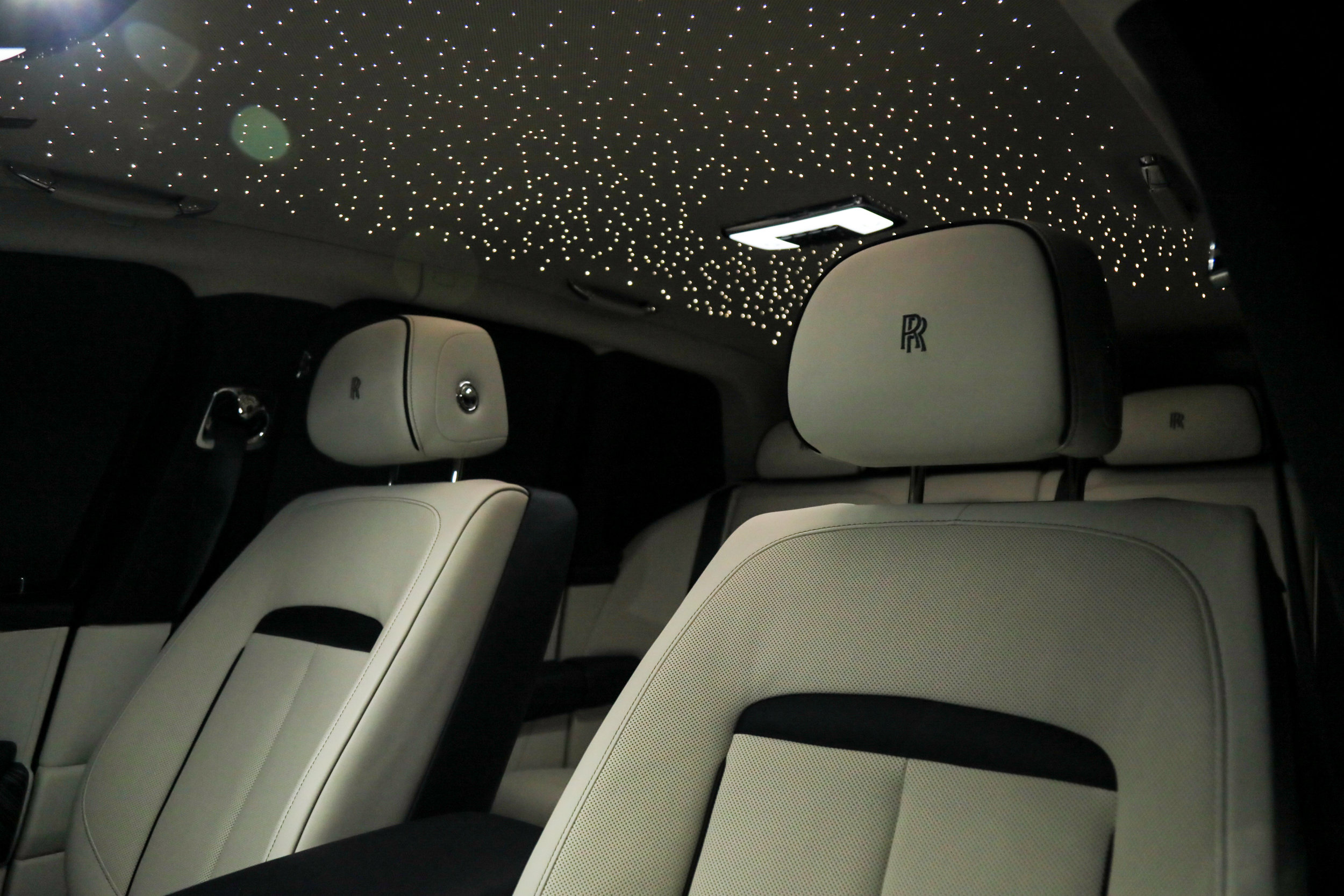 Used 2026 Rolls-Royce Cullinan AWD/4WD image 34