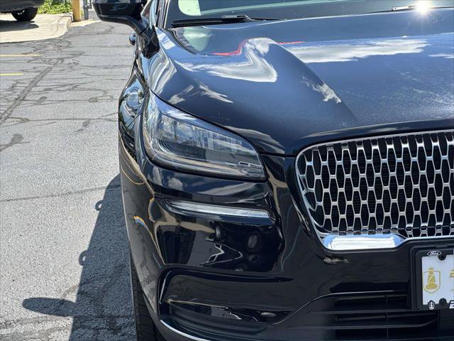 Used 2022 Lincoln Corsair AWD w/ Premium Package image 9