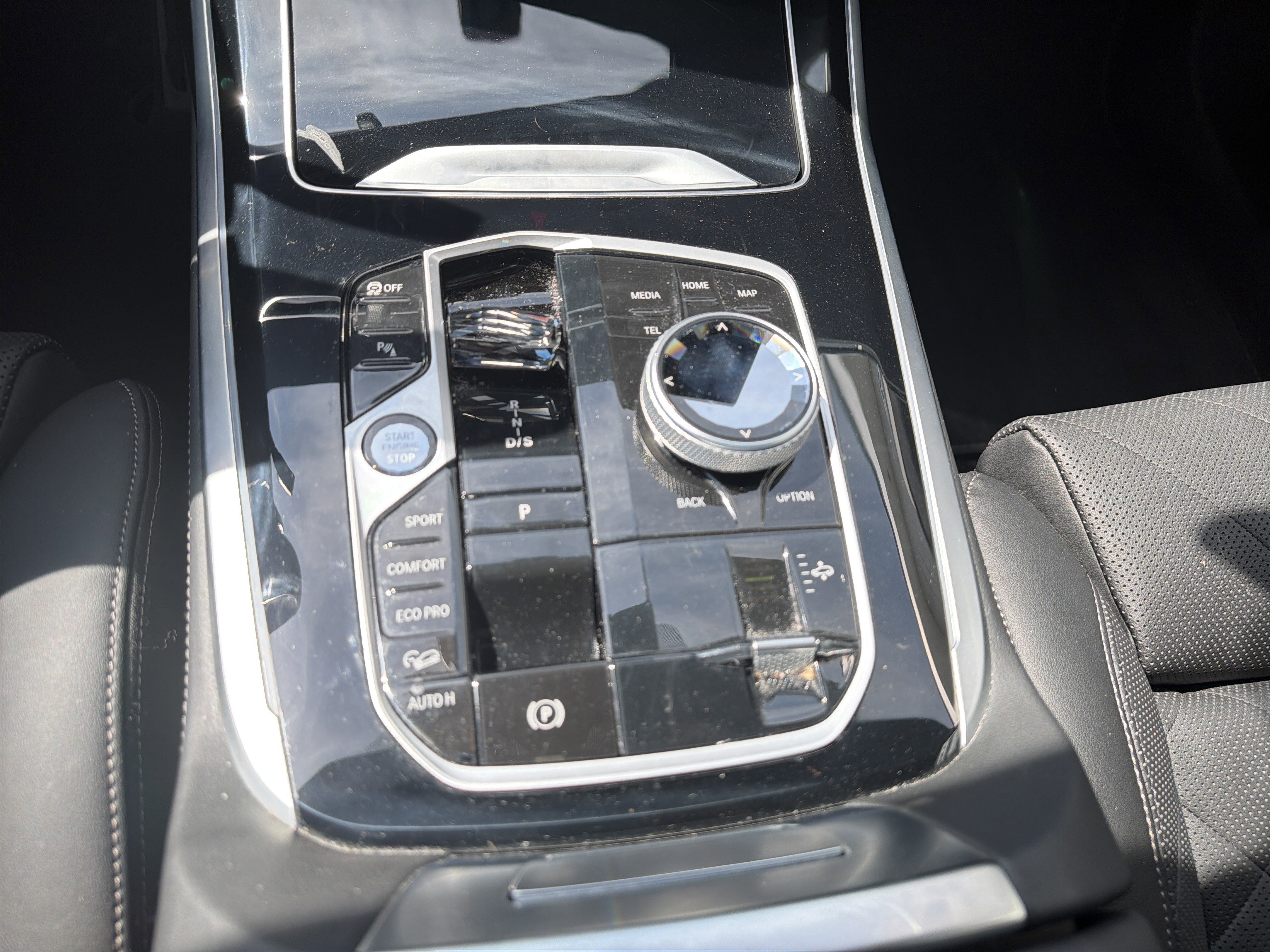 Used 2025 BMW X7 xDrive40i w/ Executive Package image 13